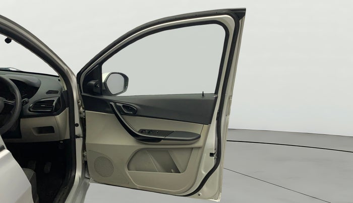 2018 Tata Tiago XT PETROL, Petrol, Manual, 30,617 km, RHS Front Door