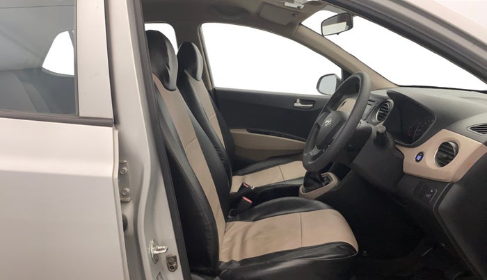 2015 Hyundai Grand i10 SPORTZ 1.2 KAPPA VTVT, Petrol, Manual, 5,592 km, Right Side Front Door Cabin