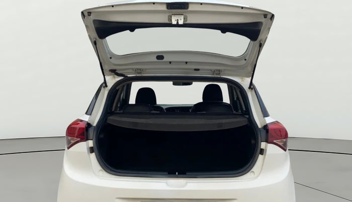 2017 Hyundai Elite i20 SPORTZ 1.2, Petrol, Manual, 20,022 km, Boot Door Open