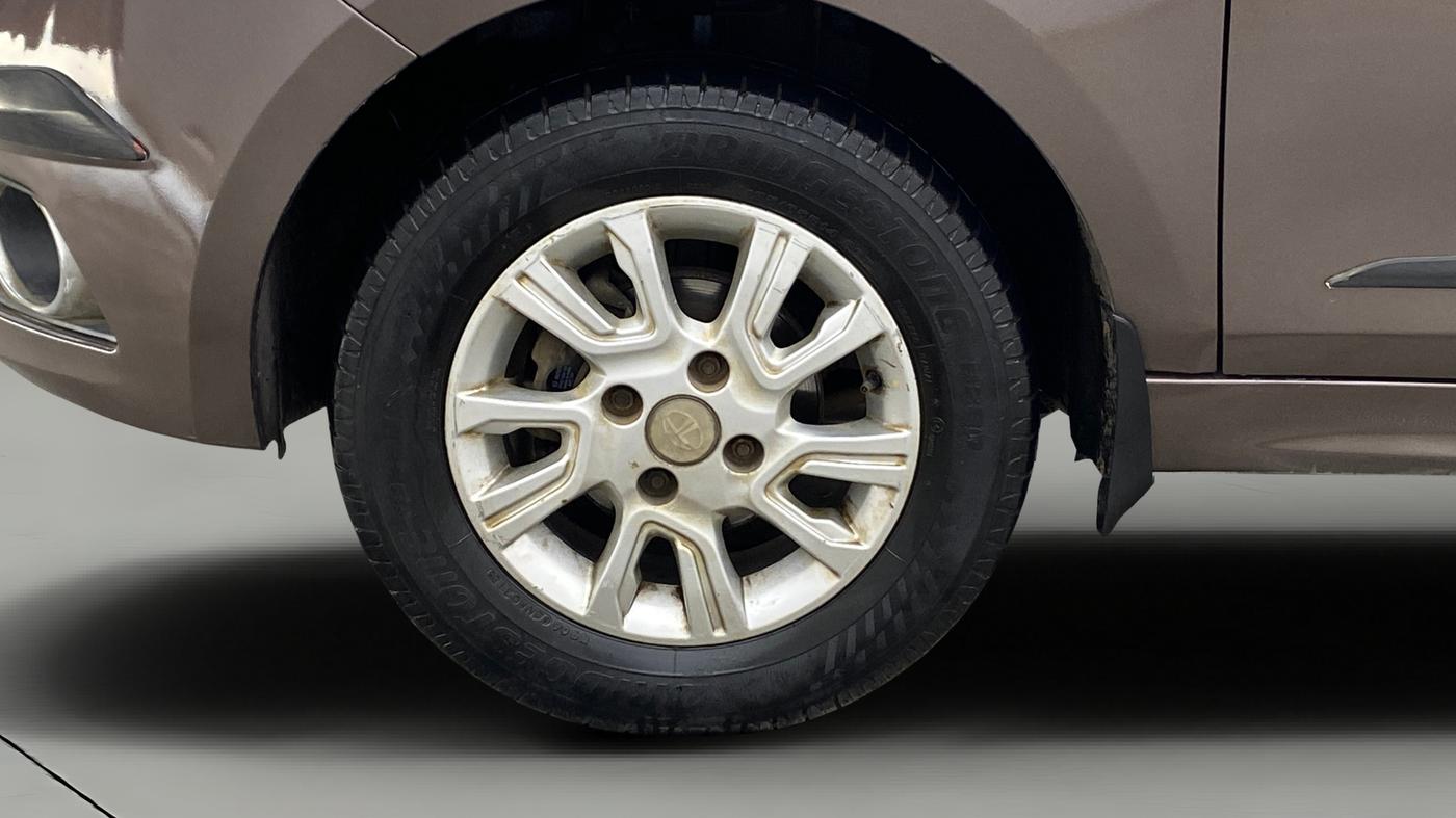 2018 Tata Tiago XZ PETROL, Petrol, Manual, 84,913 km, Left Front Wheel