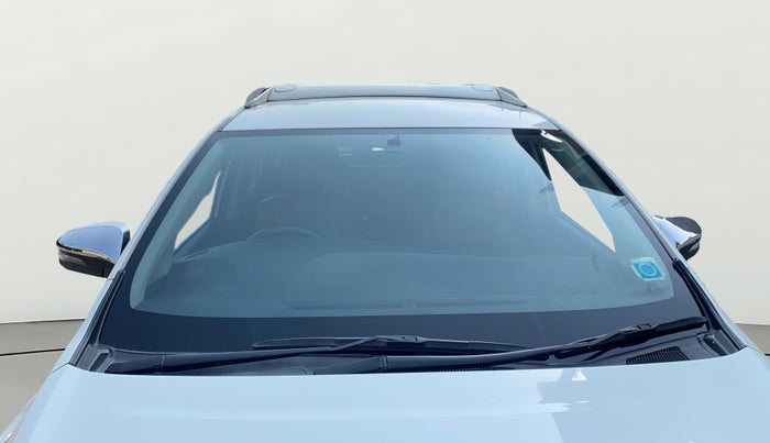 2017 Toyota Innova Crysta 2.8 ZX AT 7 STR, Diesel, Automatic, 67,322 km, Front Windshield