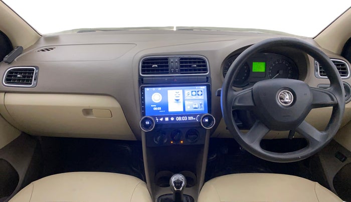 2013 Skoda Rapid AMBITION 1.6 TDI CR MT, Diesel, Manual, 1,14,039 km, Dashboard