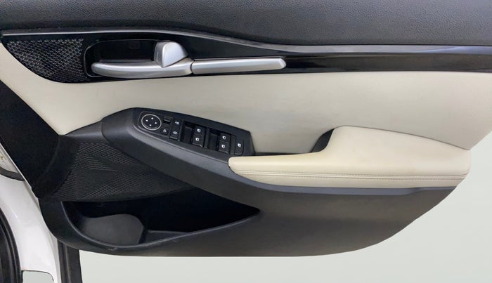 2020 KIA SELTOS HTX 1.5 DIESEL, Diesel, Manual, 83,086 km, Driver Side Door Panels Control