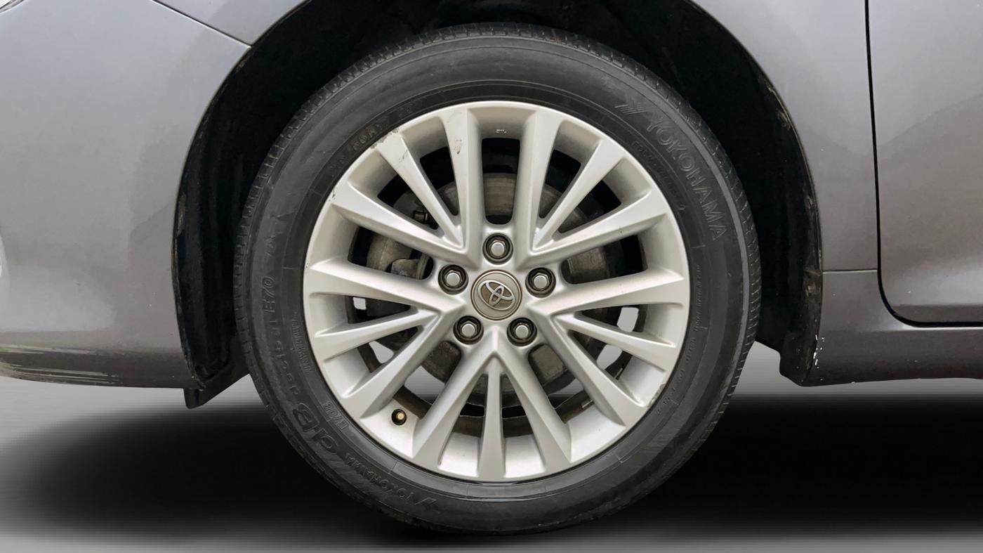 2016 Toyota Camry HYBRID, Hybrid, Automatic, 80,900 km, Left Front Wheel