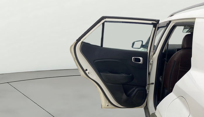 2019 Hyundai VENUE S 1.2, CNG, Manual, 61,911 km, LHS Rear Door