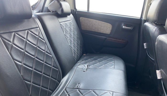 2017 Maruti Wagon R 1.0 VXI AMT, Petrol, Automatic, 27,381 km, Right Side Rear Door Cabin