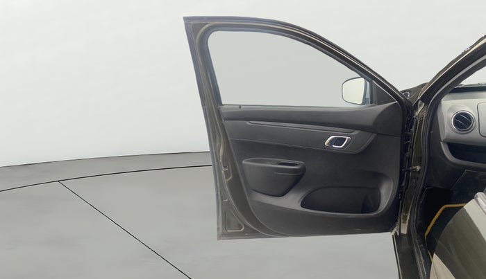 2018 Renault Kwid RXT 1.0 (O), Petrol, Manual, 33,197 km, LHS Front Door