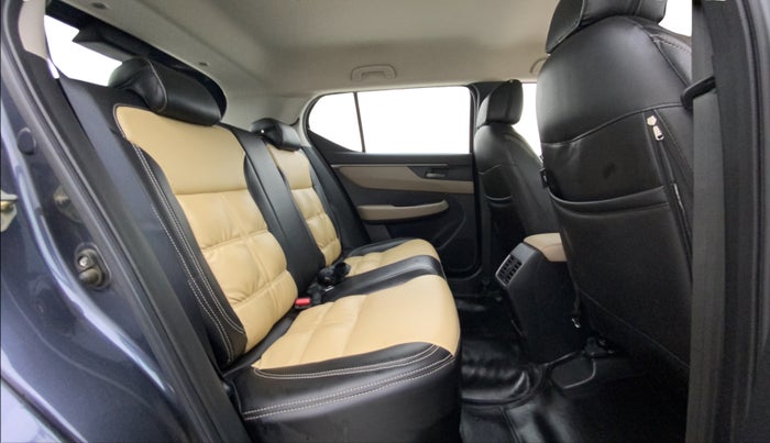 2024 Honda ELEVATE V MT, Petrol, Manual, 8,928 km, Right Side Rear Door Cabin