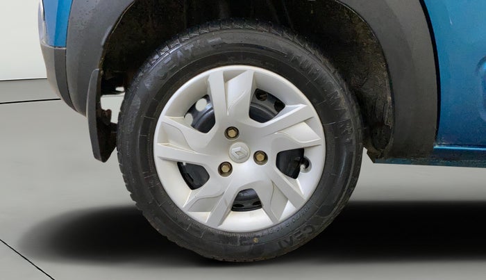 2022 Renault Kwid RXT 1.0 (O), Petrol, Manual, 30,564 km, Right Rear Wheel