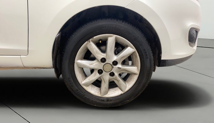 2014 Tata Zest XT PETROL, Petrol, Manual, 77,764 km, Right Front Wheel