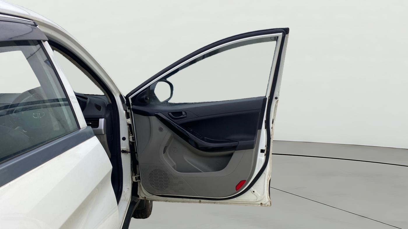 2019 Tata NEXON XMA PETROL, Petrol, Automatic, 21,699 km, RHS Front Door