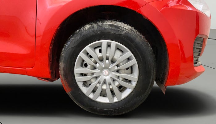 2022 Maruti Swift LXI, Petrol, Manual, 30,191 km, Right Front Wheel