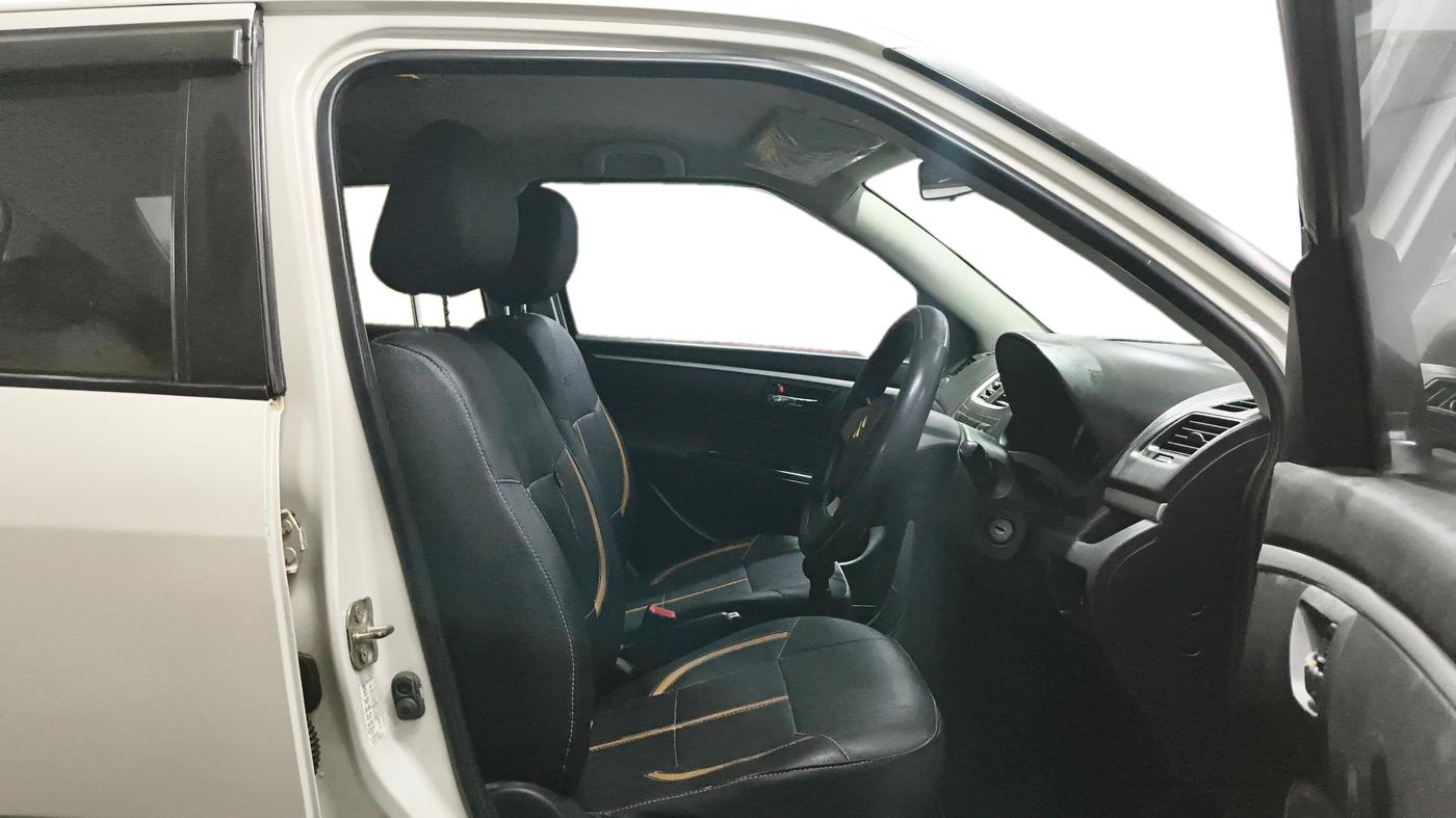 2017 Maruti Swift VXI, Petrol, Manual, 71,239 km, Right Side Front Door Cabin
