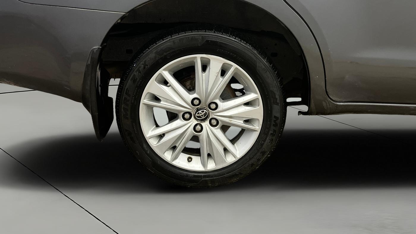 2019 Toyota Innova Crysta 2.7 ZX AT 7 STR, Petrol, Automatic, 66,049 km, Right Rear Wheel