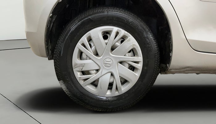 2017 Maruti Swift LXI (O), Petrol, Manual, 29,602 km, Right Rear Wheel