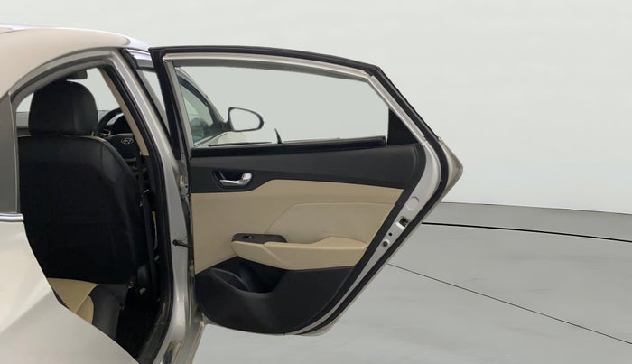 2017 Hyundai Verna 1.6 VTVT SX, Petrol, Manual, 51,658 km, RHS Rear Door