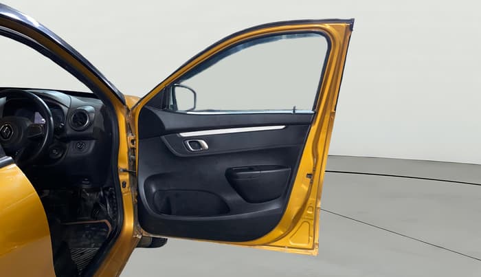 2022 Renault Kwid CLIMBER AMT 1.0, Petrol, Automatic, 39,201 km, RHS Front Door