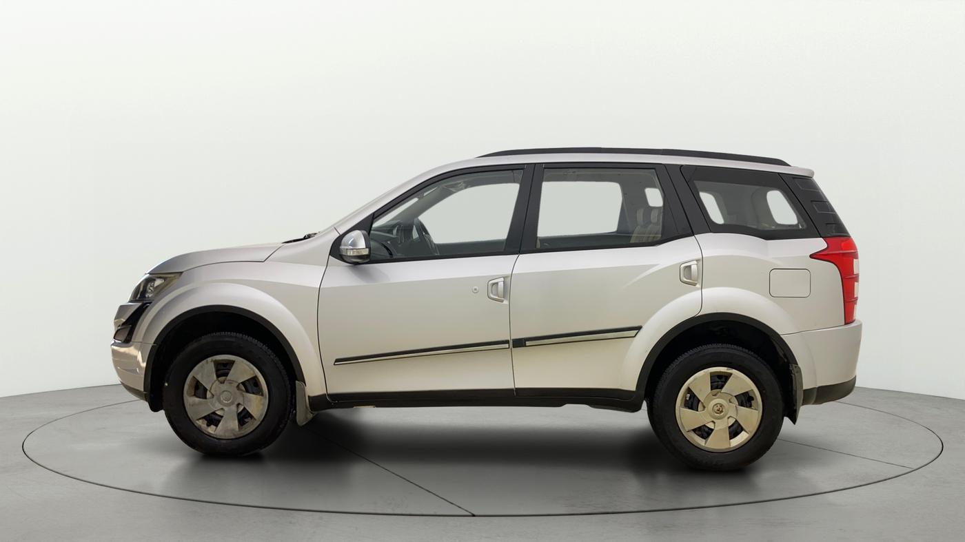 2016 Mahindra XUV500 W6, Diesel, Manual, 63,766 km, Left Side