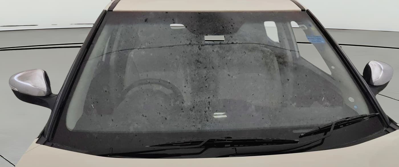 2024 Mahindra XUV300 W8 1.2 (O) TGDI DUAL TONE, Petrol, Manual, 43,230 km, Front Windshield