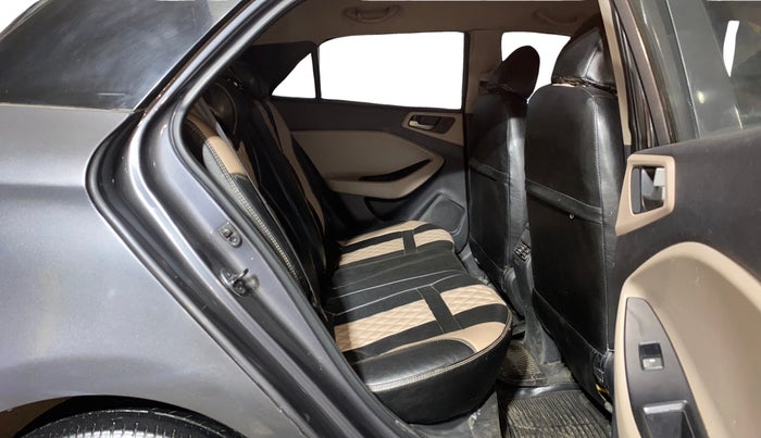 2017 Hyundai Elite i20 ASTA 1.2 (O), Petrol, Manual, 59,511 km, Right Side Rear Door Cabin