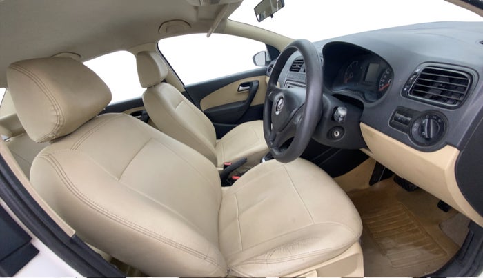2016 Volkswagen Ameo HIGHLINE DSG 1.5 DIESEL , Diesel, Automatic, 1,01,196 km, Right Side Front Door Cabin
