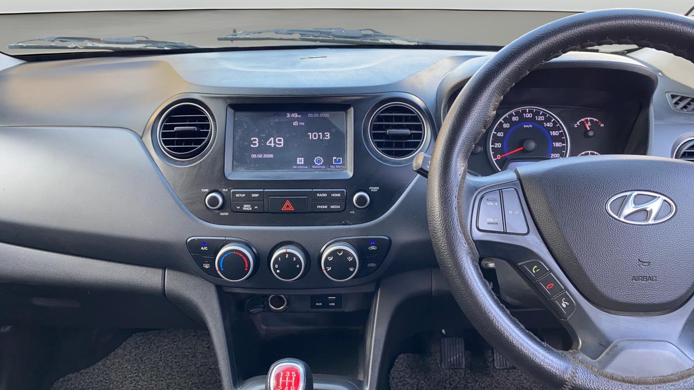2018 Hyundai Grand i10 SPORTZ 1.2 KAPPA VTVT DUAL TONE, CNG, Manual, 65,571 km, Air Conditioner