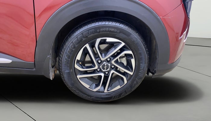 2023 KIA CARENS LUXURY PLUS 1.5 DIESEL AT 7 STR, Diesel, Automatic, 13,641 km, Right Front Wheel