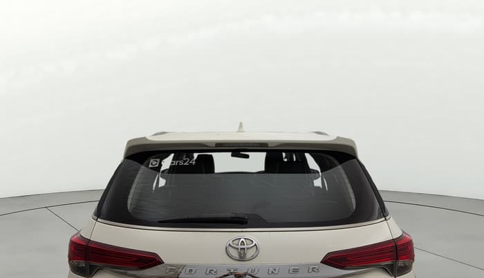 2017 Toyota Fortuner 2.7 4X2 MT, Petrol, Manual, 48,518 km, Rear Windshield