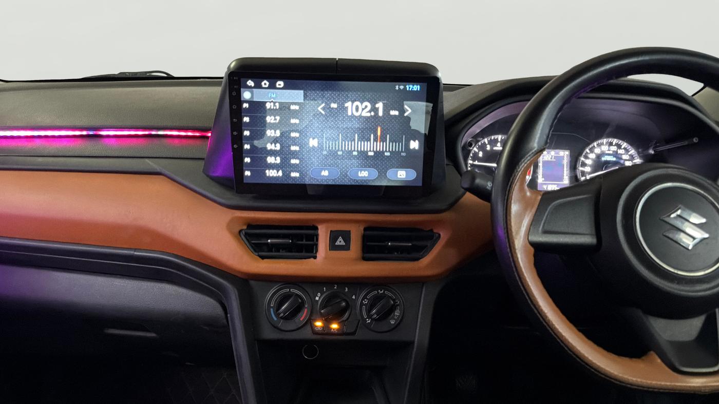 2023 Maruti BREZZA LXI SMART HYBRID, Petrol, Manual, 41,844 km, Air Conditioner