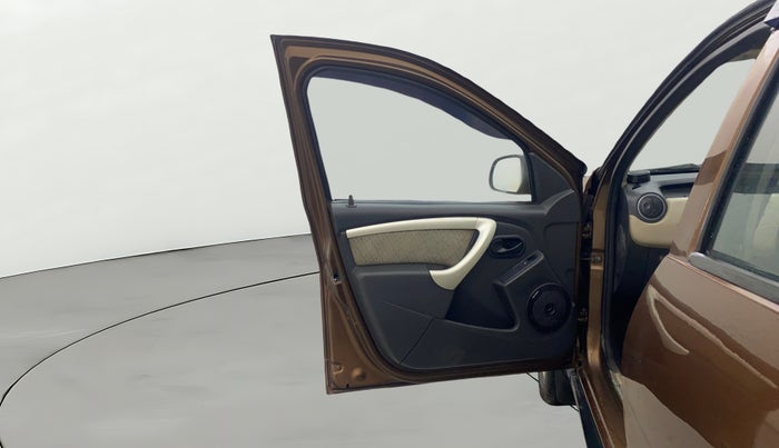 2014 Renault Duster 85 PS RXL DIESEL (OPT), Diesel, Manual, 1,26,494 km, LHS Front Door