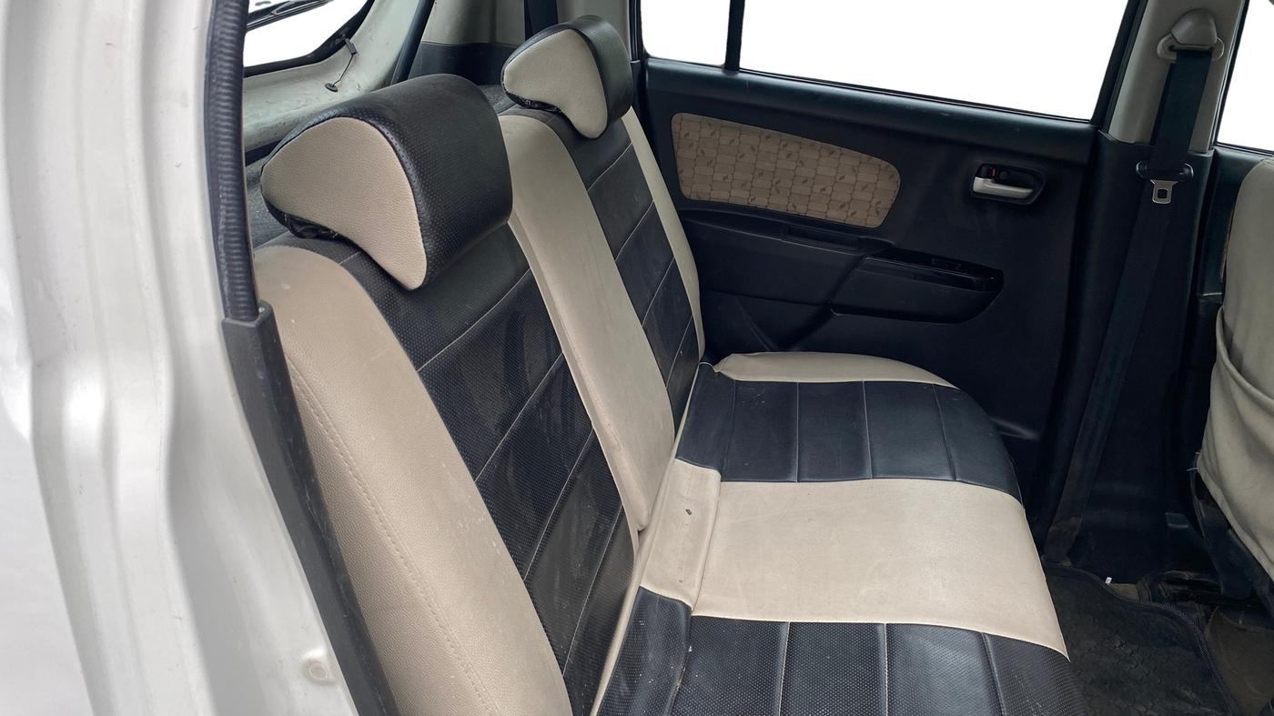 2017 Maruti Wagon R 1.0 VXI, CNG, Manual, 1,32,273 km, Right Side Rear Door Cabin