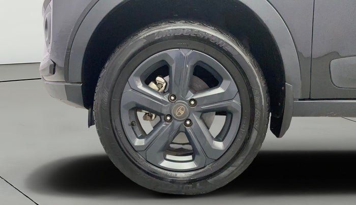 2022 Tata NEXON XZ PLUS (PREMIUM) DARK EDITION PETROL, Petrol, Manual, 24,447 km, Left Front Wheel