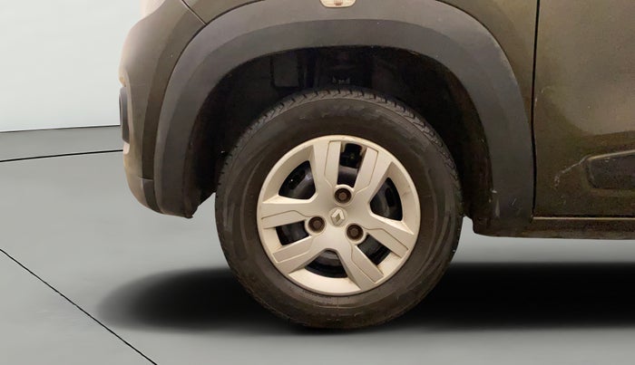 2017 Renault Kwid RXL, Petrol, Manual, 39,435 km, Left Front Wheel