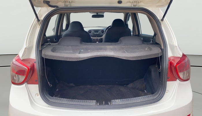 2016 Hyundai Grand i10 SPORTZ 1.2 KAPPA VTVT, Petrol, Manual, 93,454 km, Boot Open Zoomed View