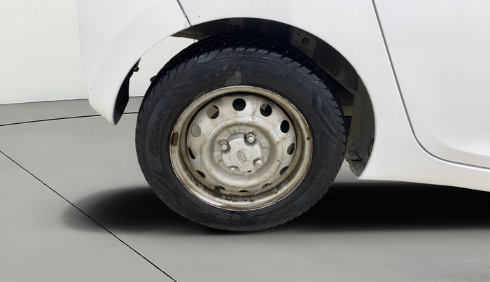 2017 Hyundai Eon ERA + SE, Petrol, Manual, 36,345 km, Right Rear Wheel