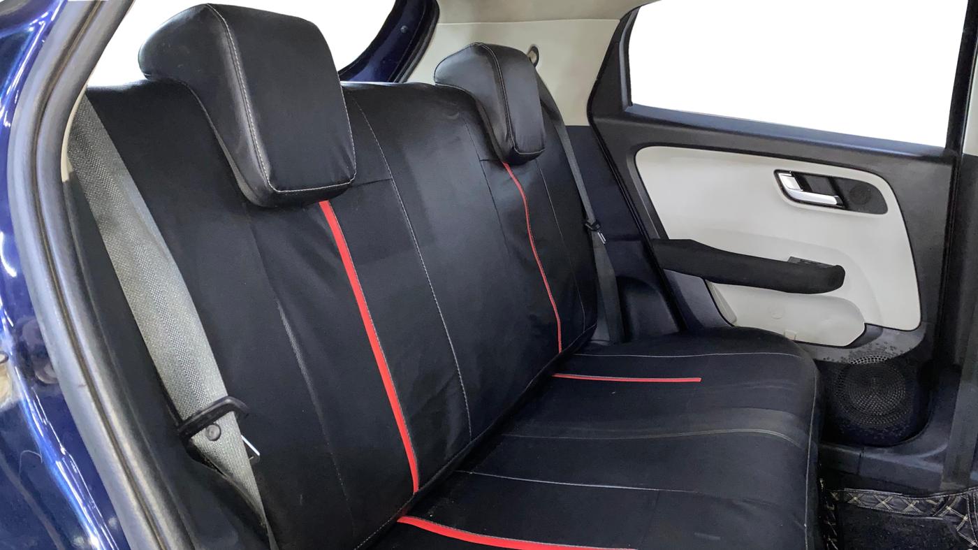 2022 Tata ALTROZ XZA, Petrol, Automatic, 49,557 km, Right Side Rear Door Cabin