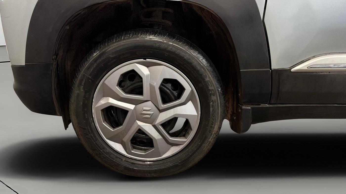 2023 Maruti BREZZA VXI S-CNG, CNG, Manual, 57,237 km, Left Front Wheel