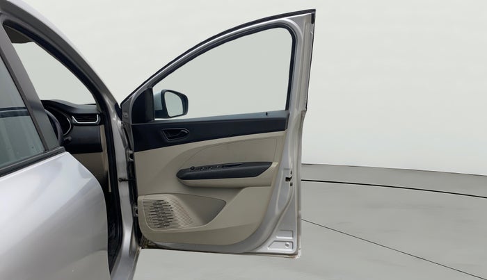 2020 Renault TRIBER RXT AMT, Petrol, Automatic, 43,288 km, RHS Front Door