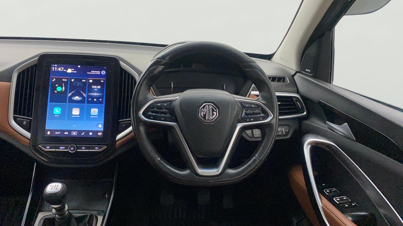 2021 MG HECTOR PLUS SHARP 2.0 DIESEL TURBO MT 6-STR, Diesel, Manual, 1,07,362 km, Steering Wheel Close Up