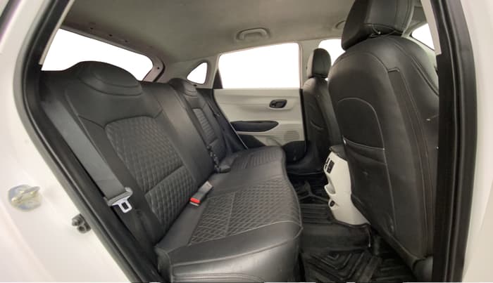 2023 Hyundai NEW I20 SPORTZ 1.2 MT, Petrol, Manual, 34,104 km, Right Side Rear Door Cabin