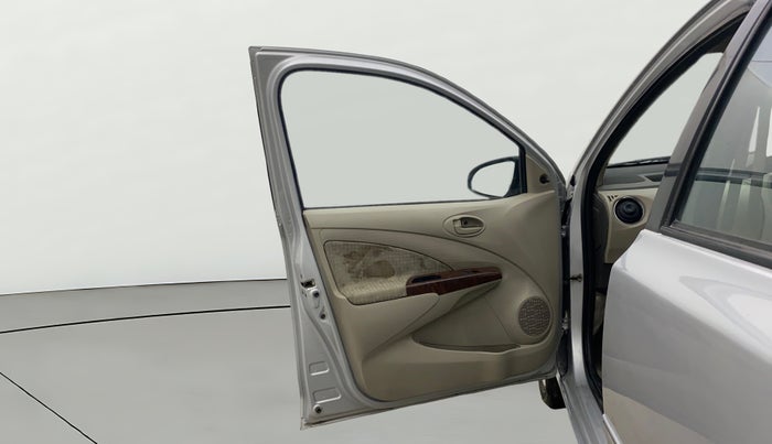 2013 Toyota Etios Liva V, Petrol, Manual, 61,478 km, LHS Front Door