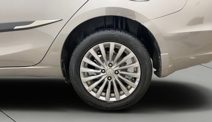 2018 Maruti Ciaz ALPHA  AT 1.4  PETROL, Petrol, Automatic, 65,087 km, Left Rear Wheel