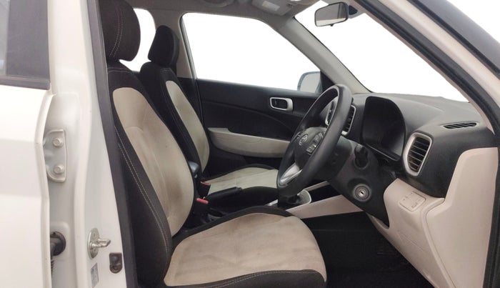 2023 Hyundai VENUE S(O) 1.2, Petrol, Manual, 89,108 km, Right Side Front Door Cabin