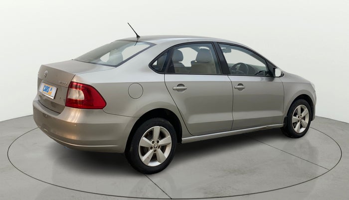 2015 Skoda Rapid AMBITION 1.6 MPI MT, Petrol, Manual, 90,252 km, Right Back Diagonal