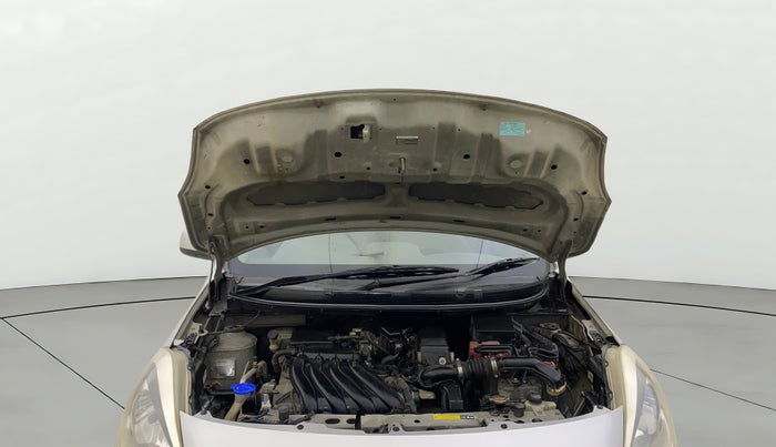 2014 Renault Scala RXL PETROL AT, Petrol, Automatic, 95,056 km, Open Bonet