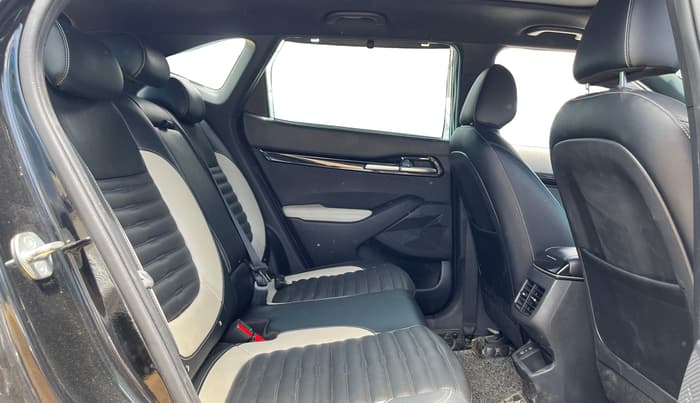 2023 KIA SELTOS  GTX Plus 1.5 Turbo Petrol DCT, Petrol, Automatic, 30,373 km, Right Side Rear Door Cabin