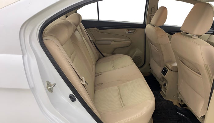 2017 Maruti Ciaz DELTA DIESEL 1.3, Diesel, Manual, 90,990 km, Right Side Rear Door Cabin