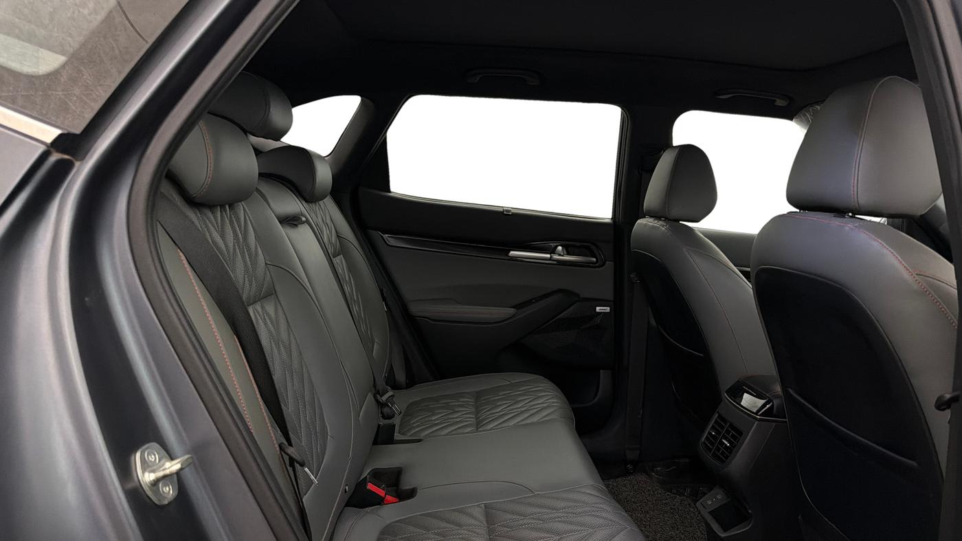 2023 KIA SELTOS  X LINE 1.5 TURBO PETROL DCT, Petrol, Automatic, 42,501 km, Right Side Rear Door Cabin
