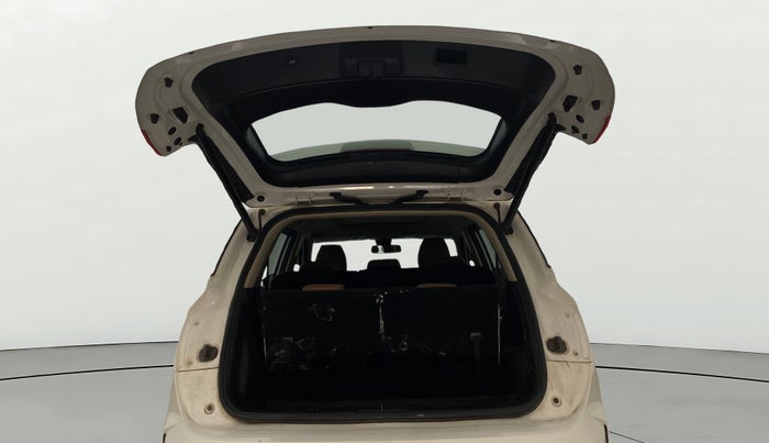 2024 MG HECTOR PLUS SHARP PRO 2.0 TURBO DIESEL 7 STR, Diesel, Manual, 25,742 km, Boot Door Open