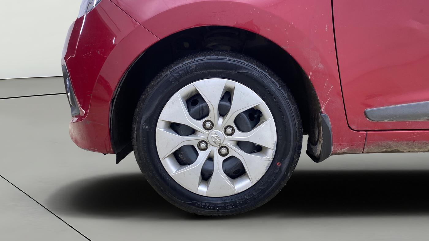 2015 Hyundai Xcent S 1.2, Petrol, Manual, 25,203 km, Left Front Wheel